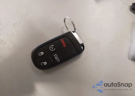 2016 Chrysler 300C из США, поврежденный, VIN 2C3CCAEGXGH212379